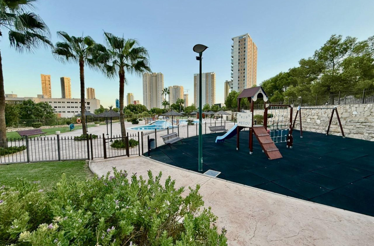 Resale - Apartment / flat - Benidorm - Via Parque
