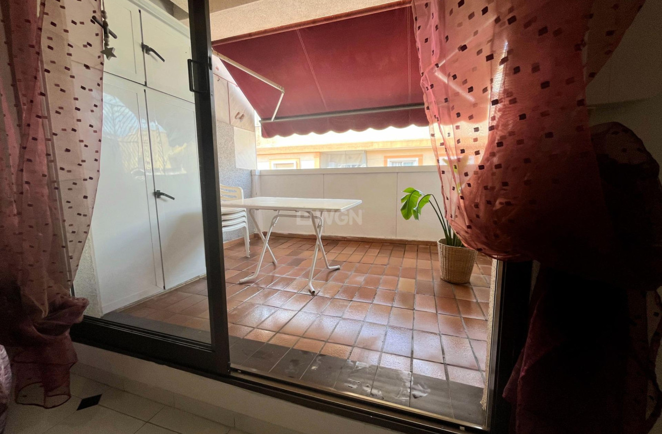 Resale - Apartment / flat - Torrevieja - Centro