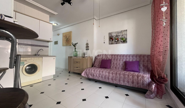 Resale - Apartment / flat - Torrevieja - Centro
