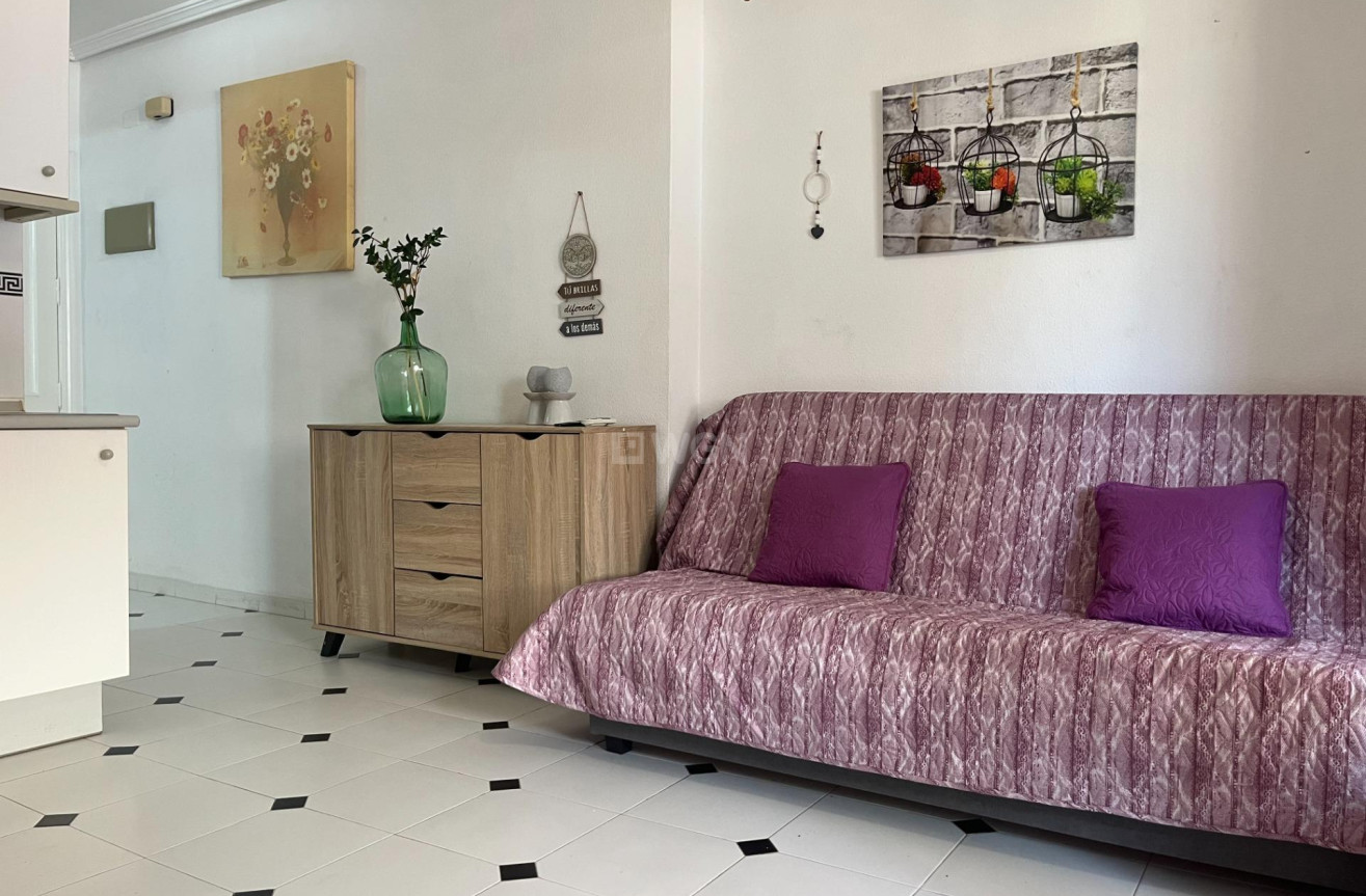 Resale - Apartment / flat - Torrevieja - Centro