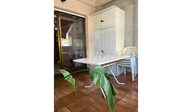 Resale - Apartment / flat - Torrevieja - Centro