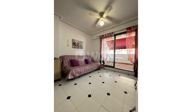 Resale - Apartment / flat - Torrevieja - Centro