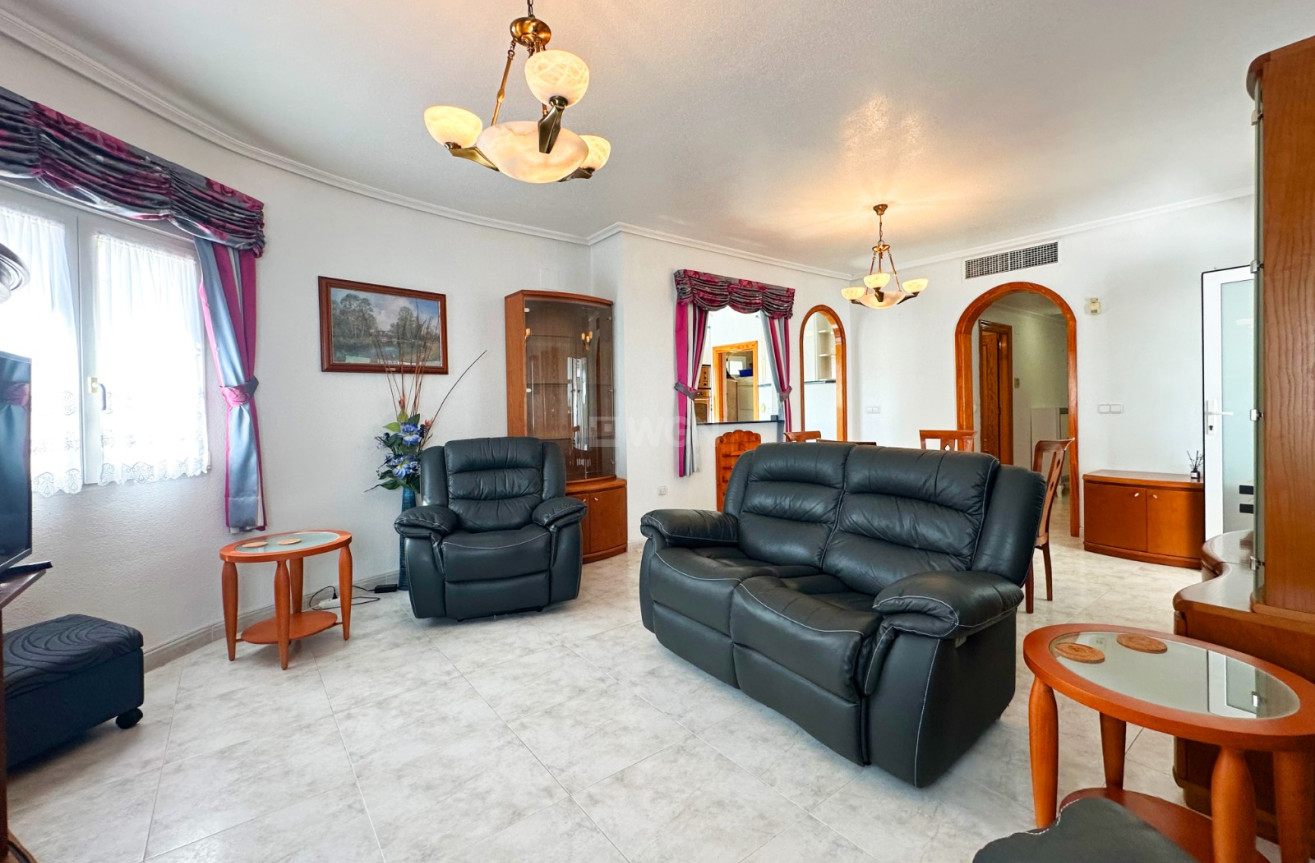 Odsprzedaż - Villa - Orihuela Costa - Costa Blanca