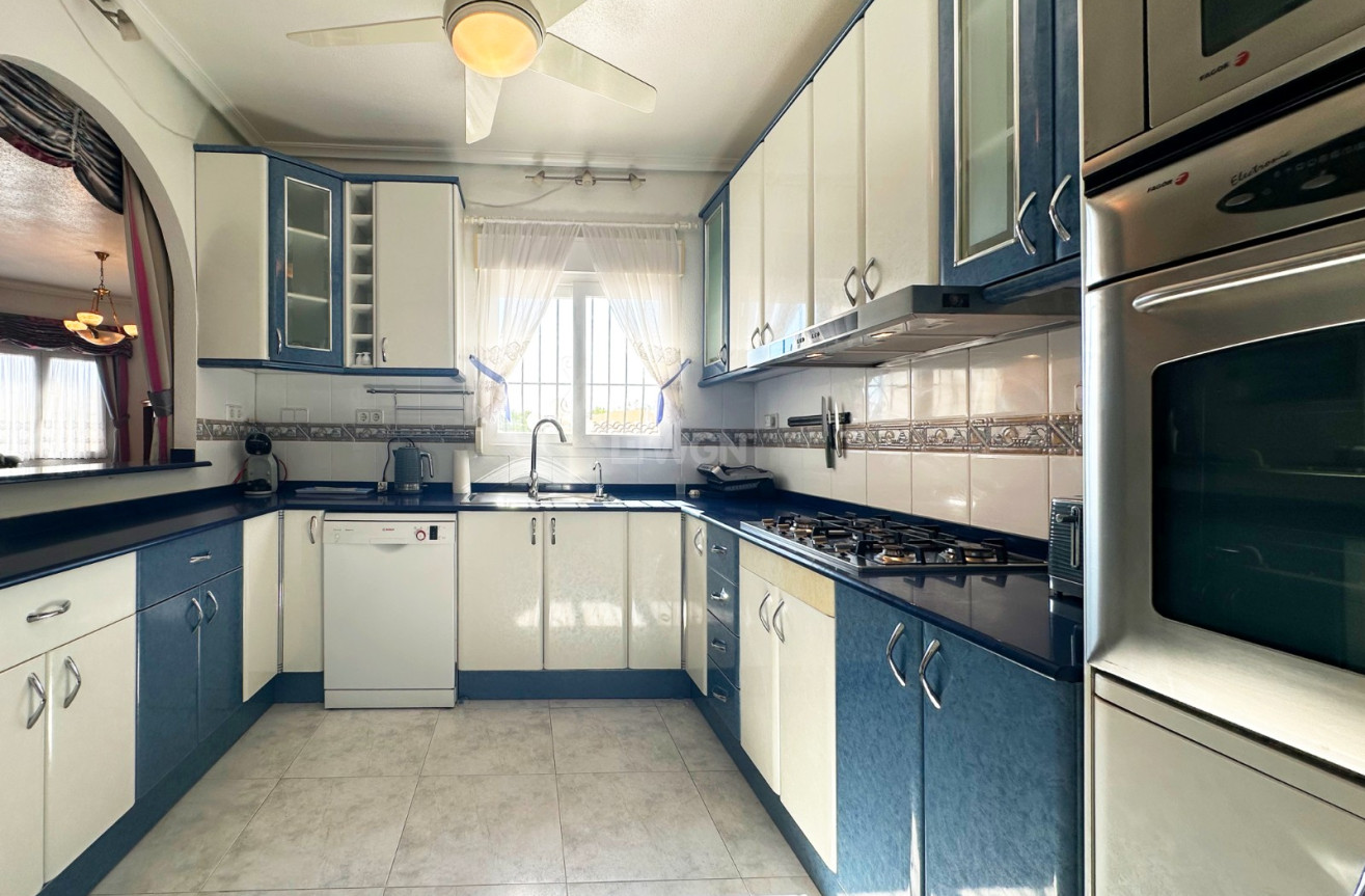 Odsprzedaż - Villa - Orihuela Costa - Costa Blanca