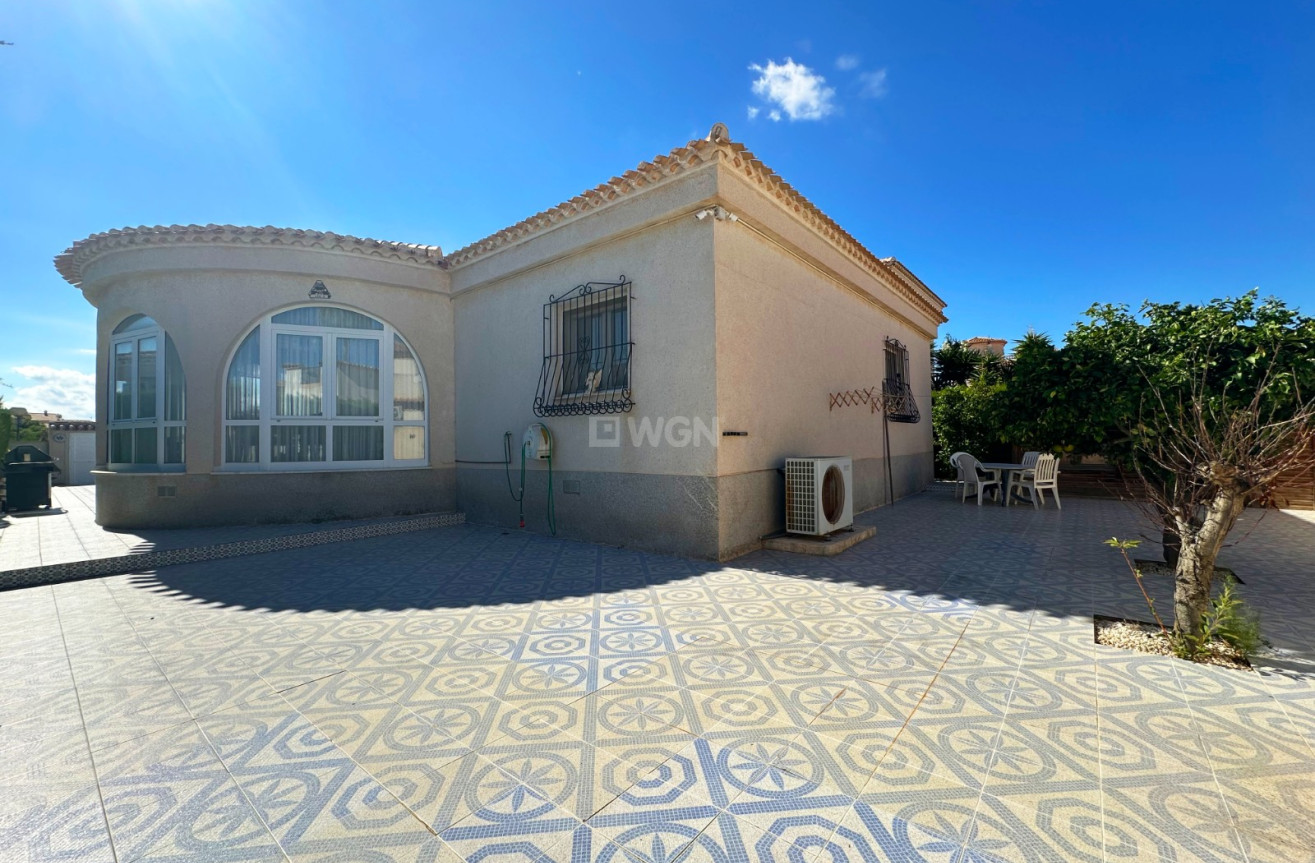 Odsprzedaż - Villa - Orihuela Costa - Costa Blanca