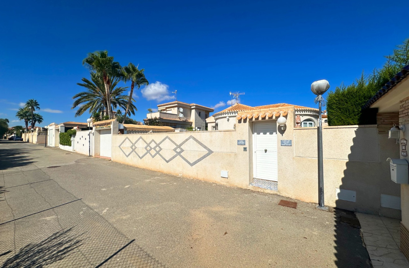 Odsprzedaż - Villa - Orihuela Costa - Costa Blanca