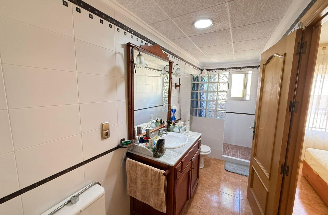 Wiederverkauf - Wohnung - Torrevieja - Playa del Cura