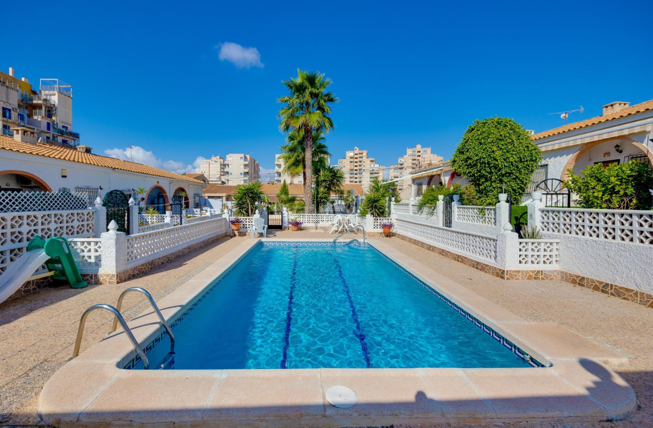 Reventa - Adosado - Torrevieja - Nueva Torrevieja