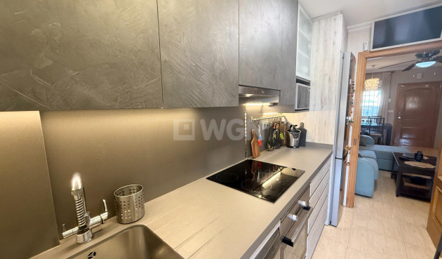 Resale - Villa - Torrevieja - El Limonar