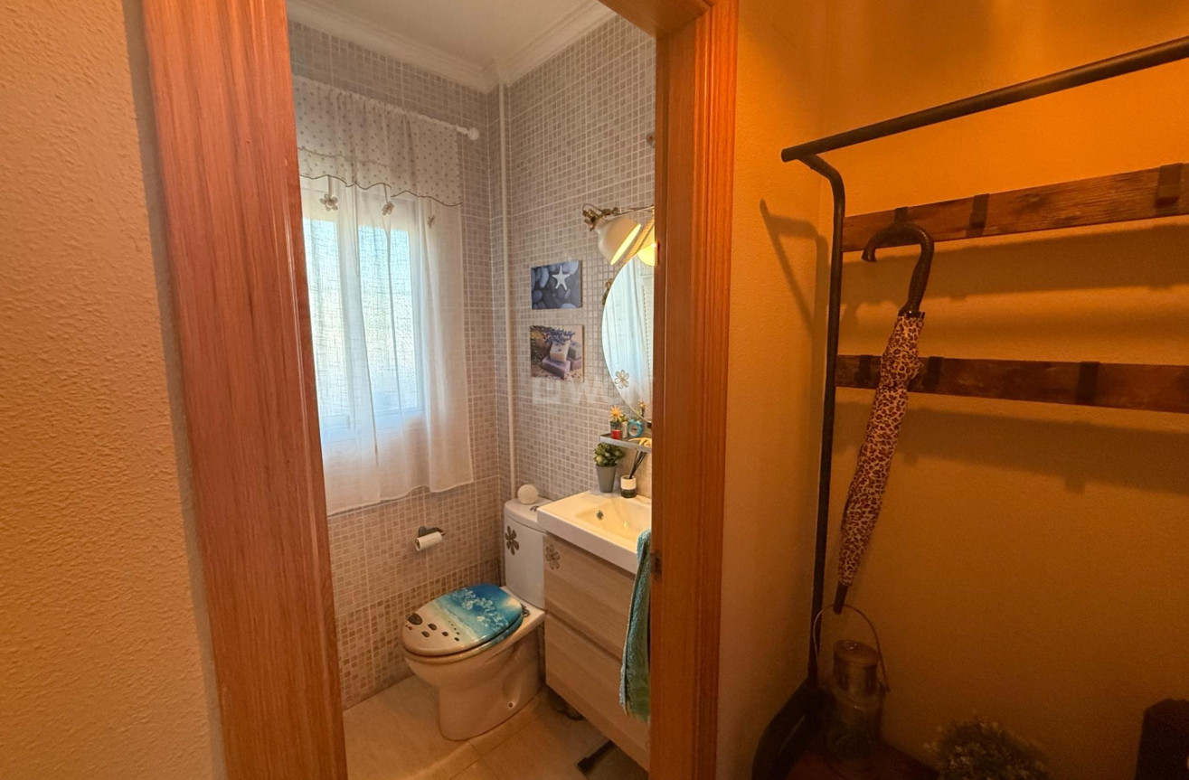 Resale - Villa - Torrevieja - El Limonar