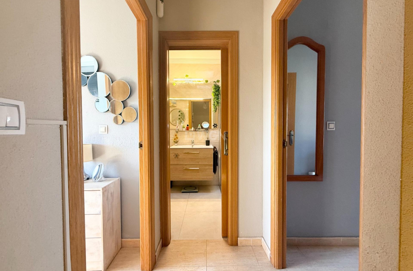 Resale - Villa - Torrevieja - El Limonar