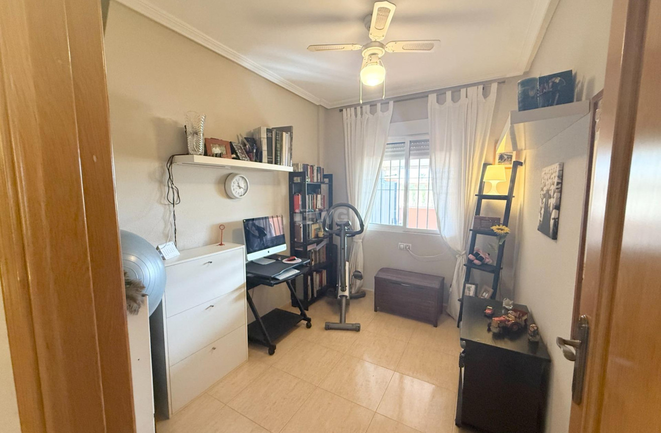 Resale - Villa - Torrevieja - El Limonar