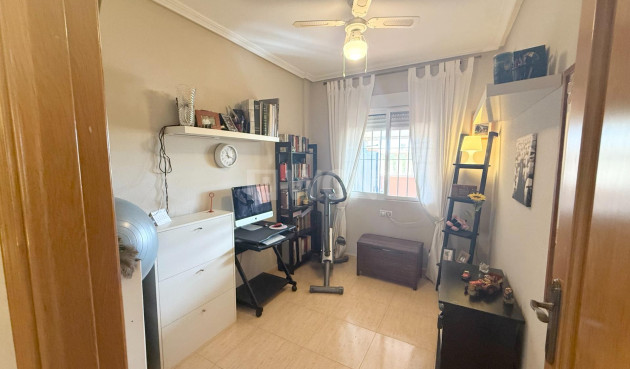 Resale - Villa - Torrevieja - El Limonar