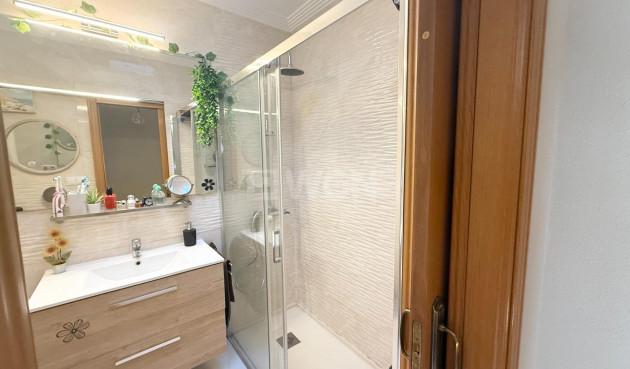 Resale - Villa - Torrevieja - El Limonar