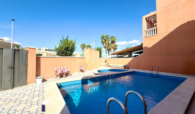 Resale - Villa - Torrevieja - El Limonar