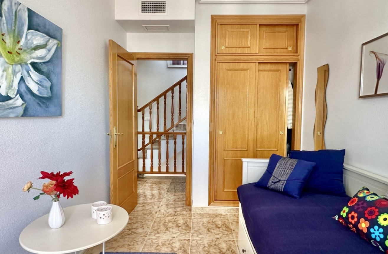 Odsprzedaż - Kamienica - Orihuela Costa - Costa Blanca