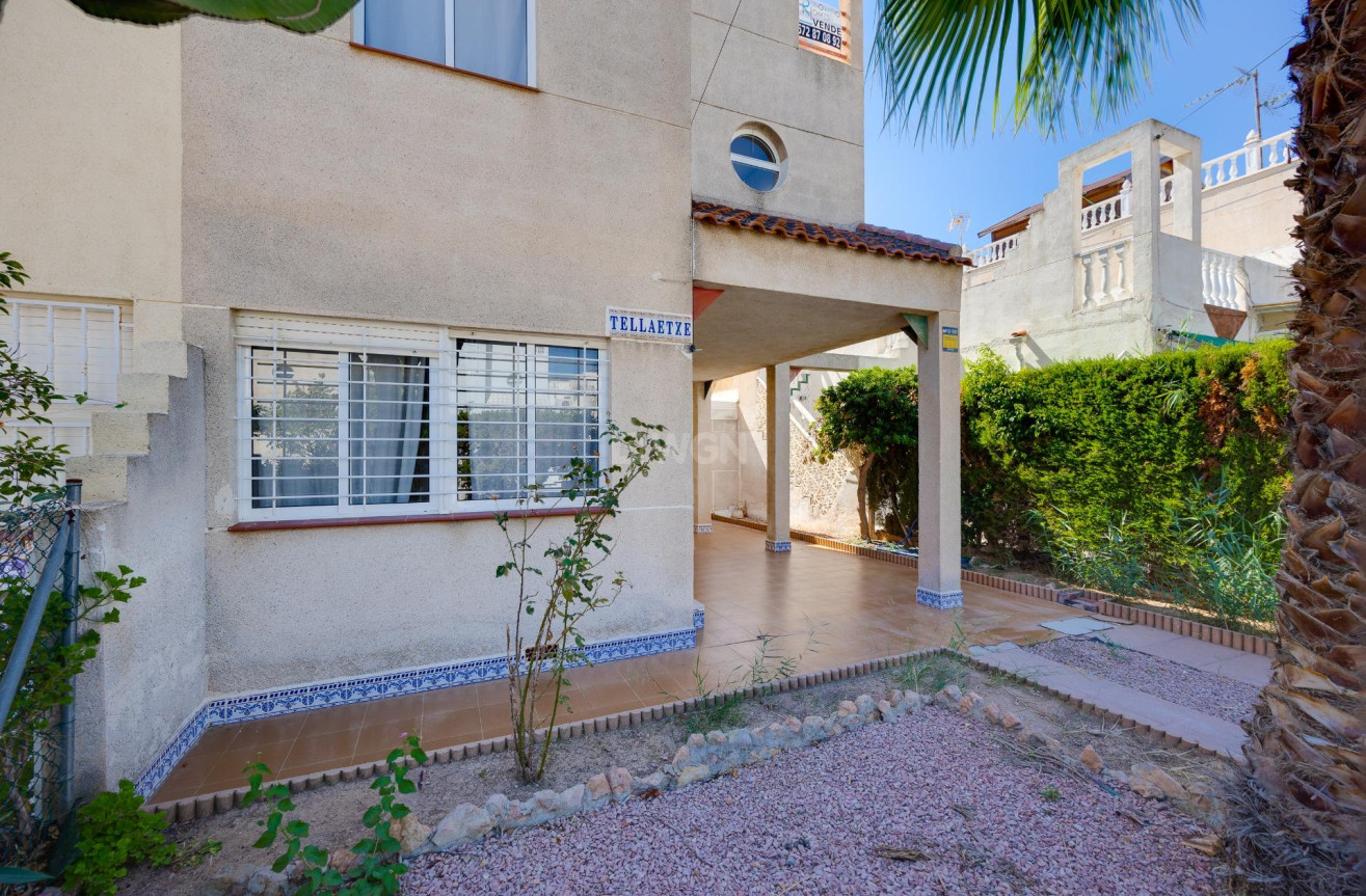 Odsprzedaż - Kamienica - Torrevieja - Paraje Natural