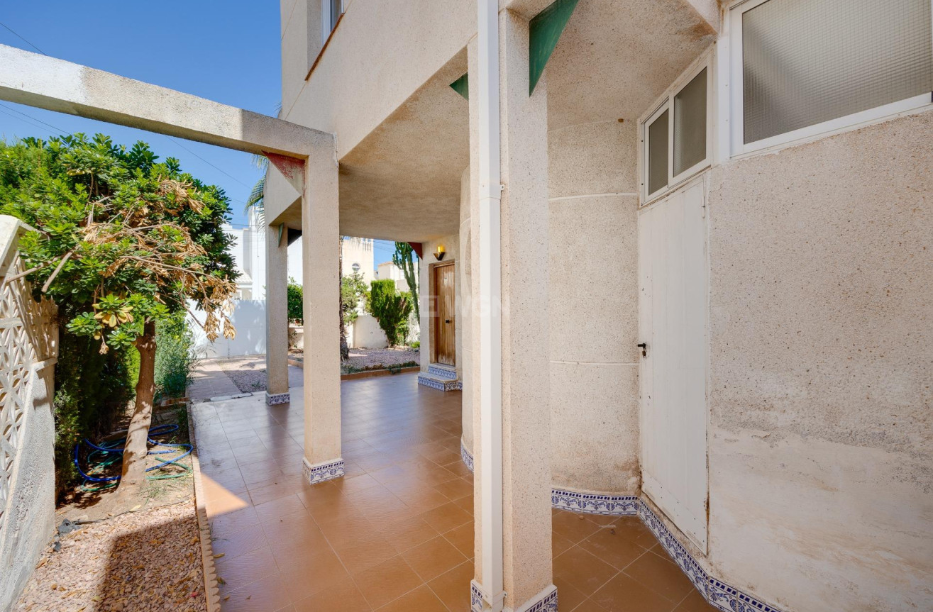 Odsprzedaż - Kamienica - Torrevieja - Paraje Natural