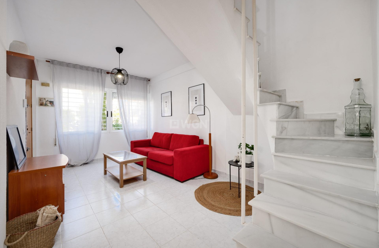 Odsprzedaż - Kamienica - Torrevieja - Paraje Natural