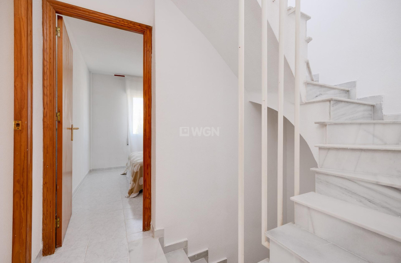 Odsprzedaż - Kamienica - Torrevieja - Paraje Natural