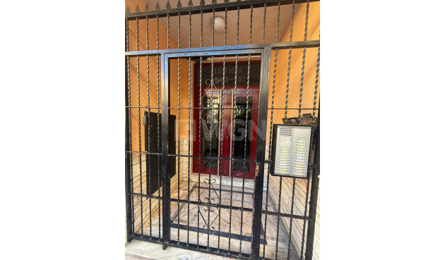 Wiederverkauf - Wohnung - Torrevieja - Playa del Cura