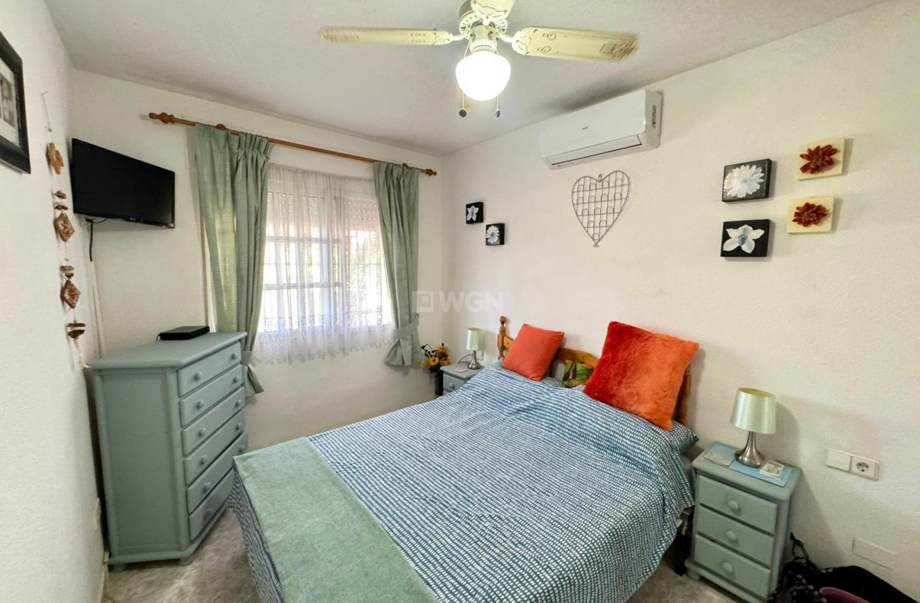 Resale - Villa - Torrevieja - Costa Blanca