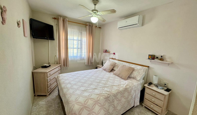 Resale - Villa - Torrevieja - Costa Blanca