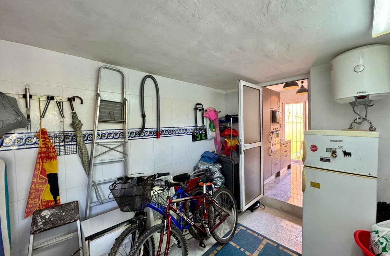 Resale - Villa - Torrevieja - Costa Blanca