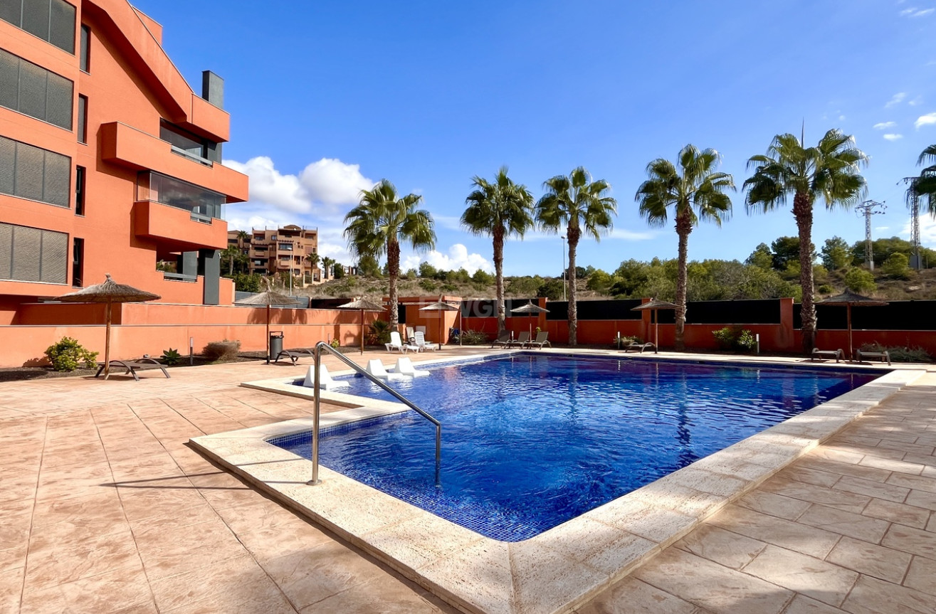 Resale - Apartment / flat - Villamartin - Costa Blanca