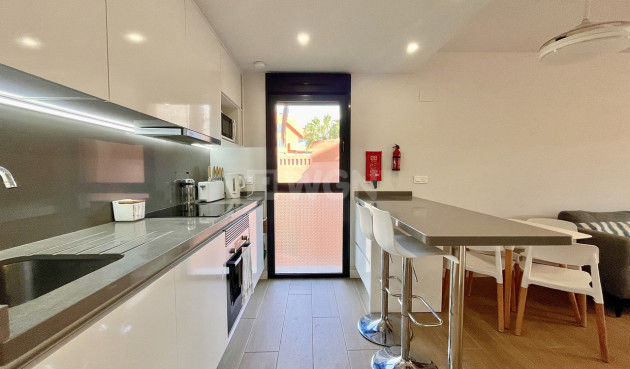 Resale - Apartment / flat - Villamartin - Costa Blanca