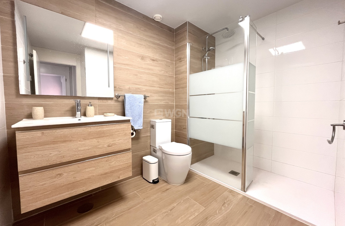 Resale - Apartment / flat - Villamartin - Costa Blanca