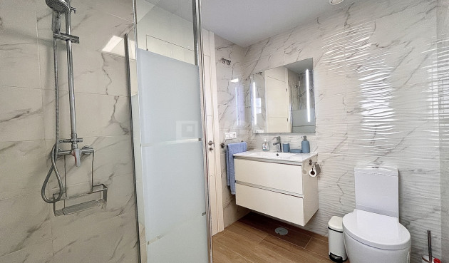 Resale - Apartment / flat - Villamartin - Costa Blanca