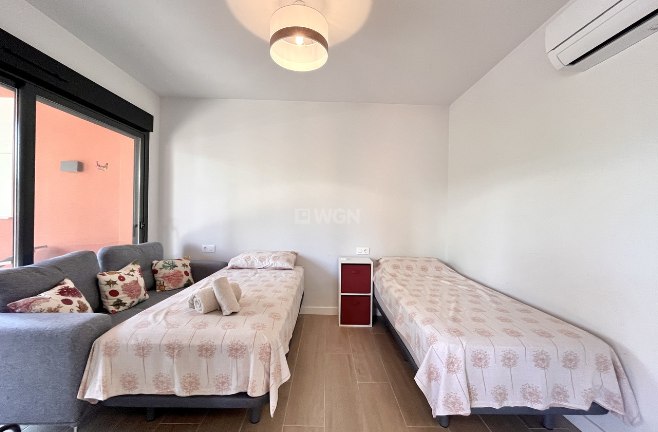 Resale - Apartment / flat - Villamartin - Costa Blanca