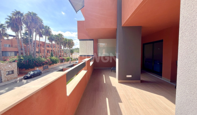 Resale - Apartment / flat - Villamartin - Costa Blanca