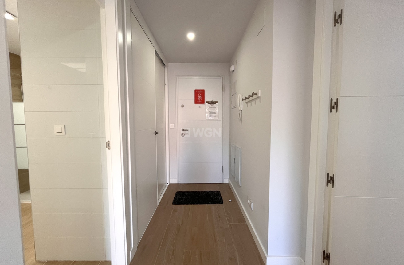 Resale - Apartment / flat - Villamartin - Costa Blanca