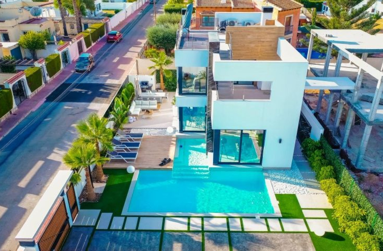 Odsprzedaż - Villa - Torrevieja - Costa Blanca