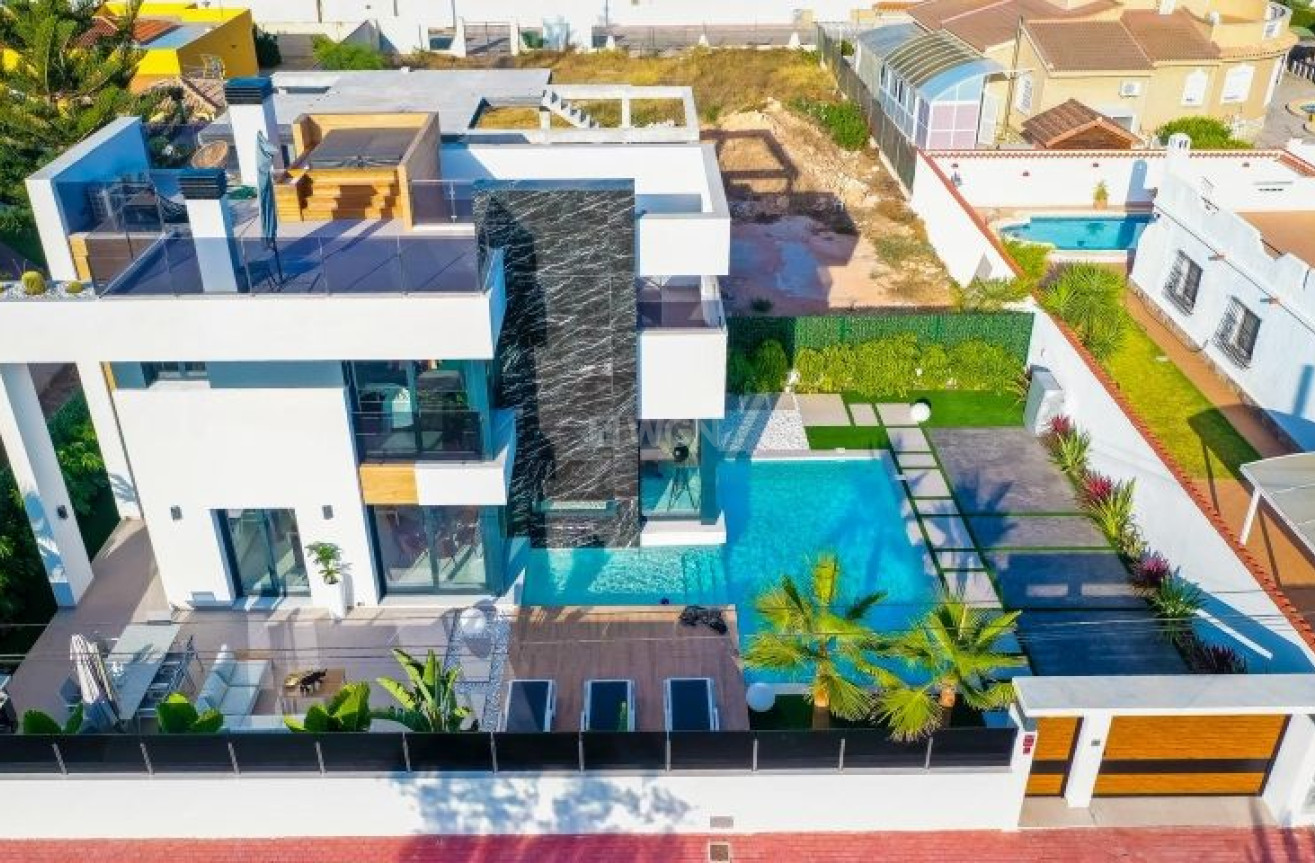 Odsprzedaż - Villa - Torrevieja - Costa Blanca