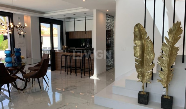 Odsprzedaż - Villa - Torrevieja - Costa Blanca