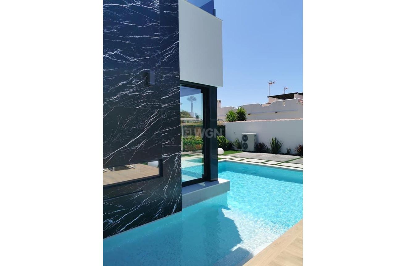 Odsprzedaż - Villa - Torrevieja - Costa Blanca