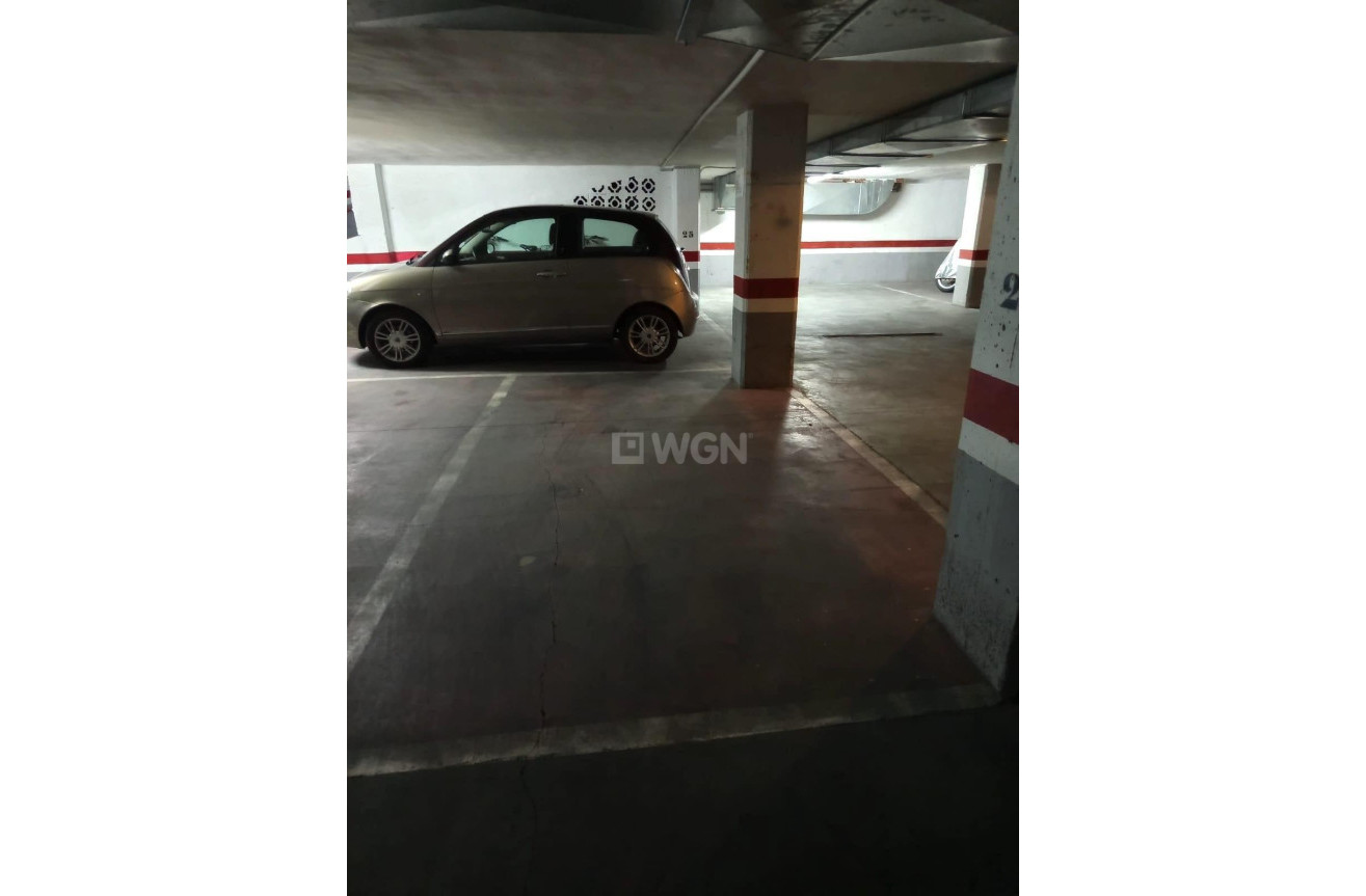 Odsprzedaż - Parking - Torrevieja - Centro