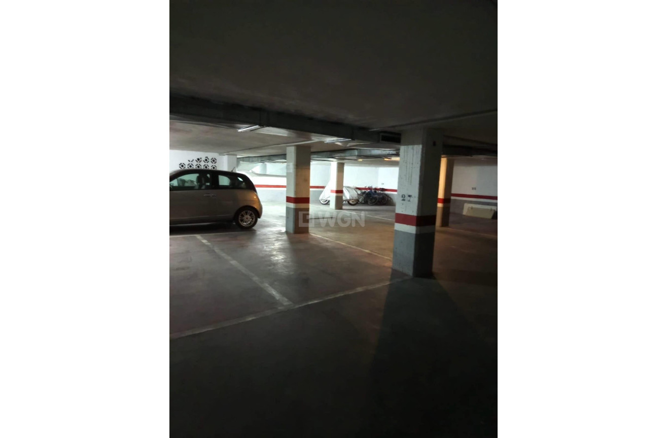 Odsprzedaż - Parking - Torrevieja - Centro