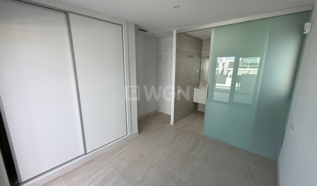 Resale - Apartment / flat - Torrevieja - Costa Blanca