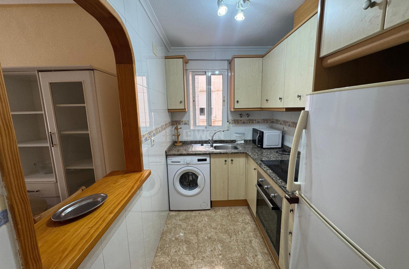 Resale - Apartment / flat - Torrevieja - Costa Blanca