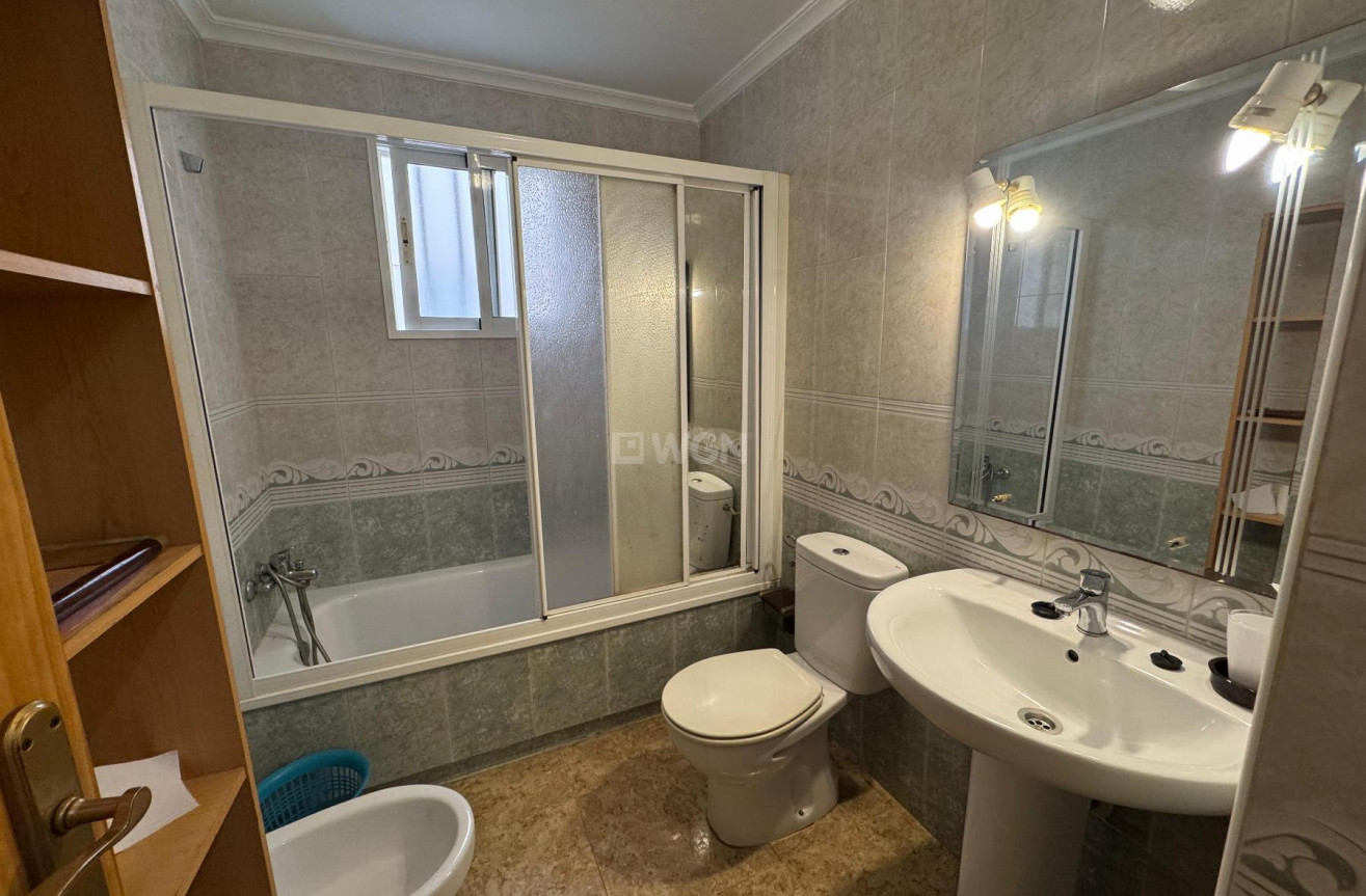 Resale - Apartment / flat - Torrevieja - Costa Blanca