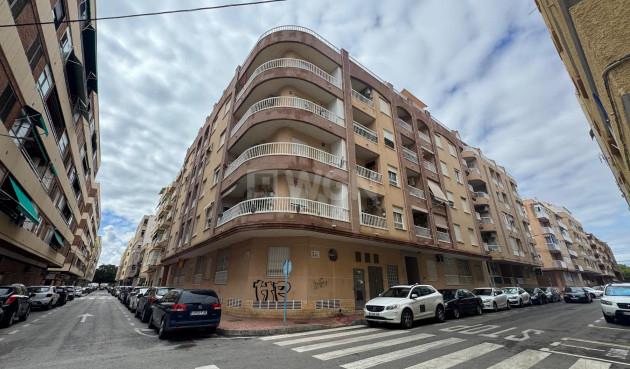 Resale - Apartment / flat - Torrevieja - Costa Blanca