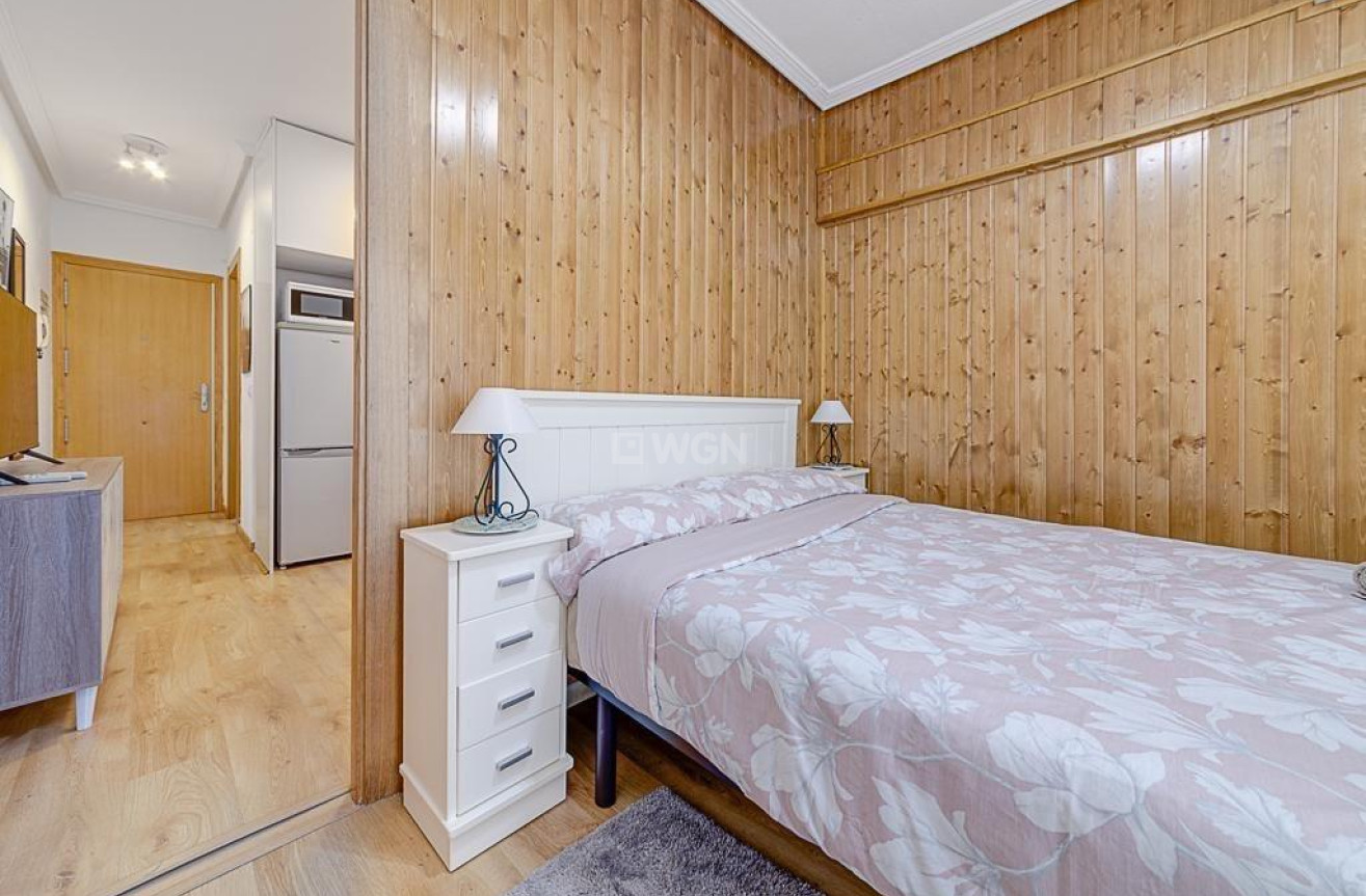 Wiederverkauf - Wohnung - Torrevieja - Playa de los Locos