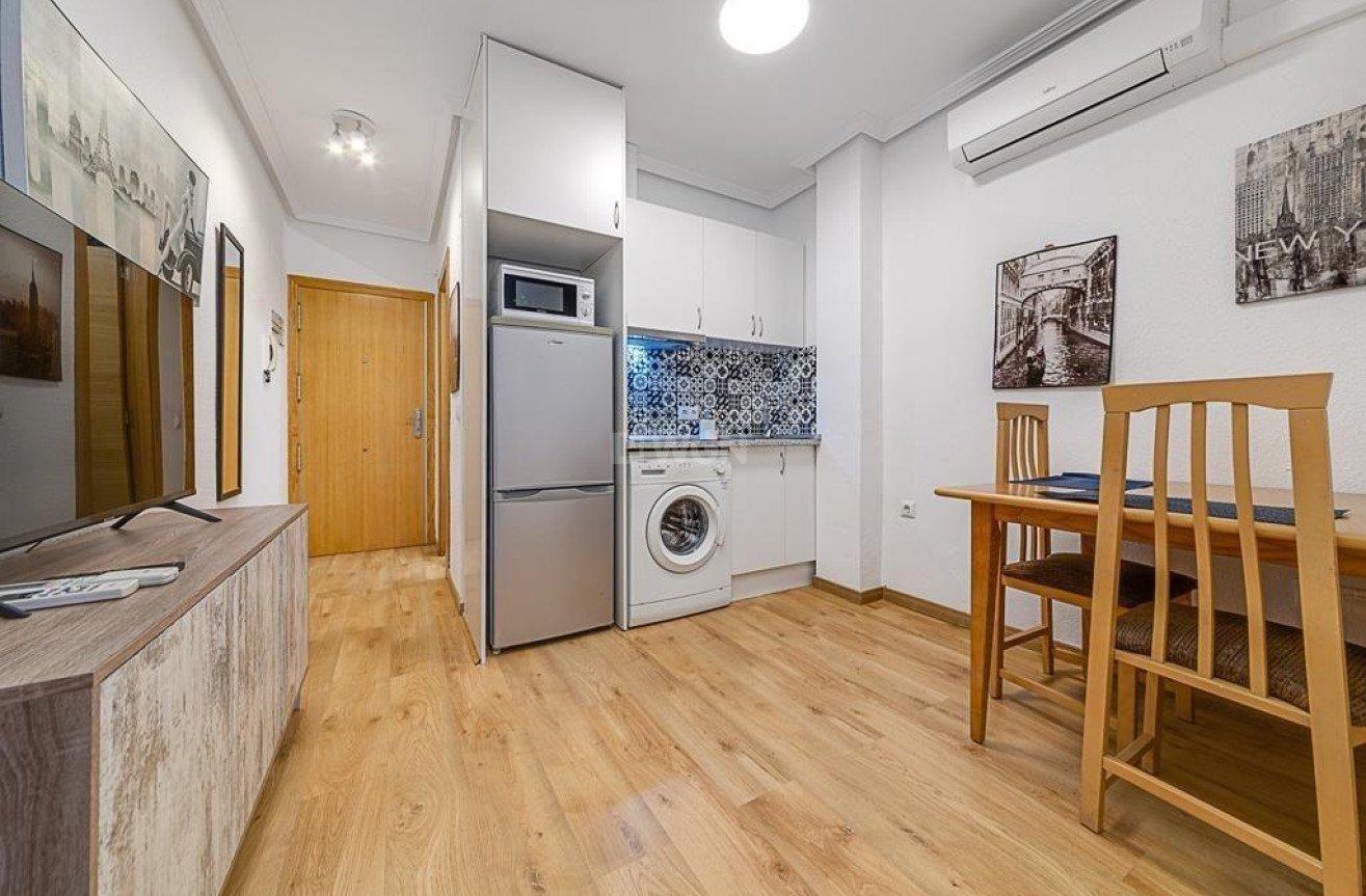 Wiederverkauf - Wohnung - Torrevieja - Playa de los Locos