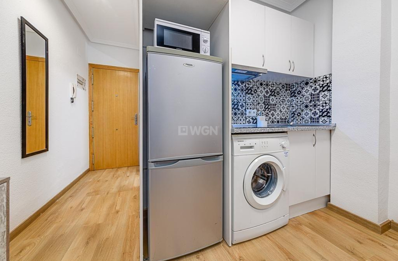 Wiederverkauf - Wohnung - Torrevieja - Playa de los Locos