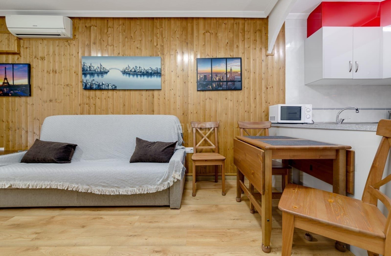 Wiederverkauf - Wohnung - Torrevieja - Playa de los Locos