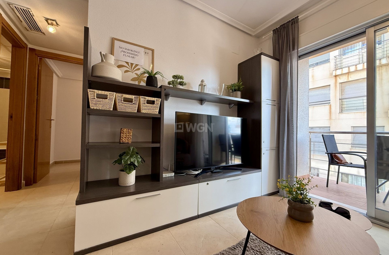 Odsprzedaż - Mieszkanie w bloku - Torrevieja - Costa Blanca